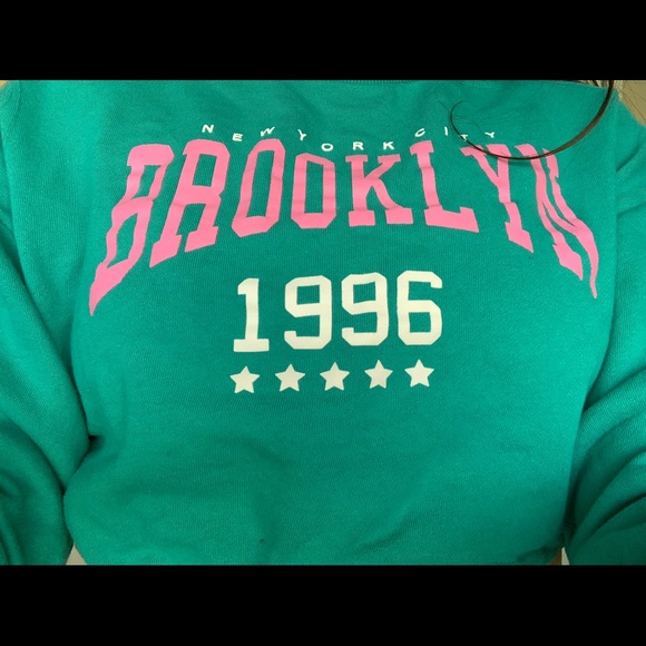 Brooklyn Cropped Crew Neck - Picture 2 of 2